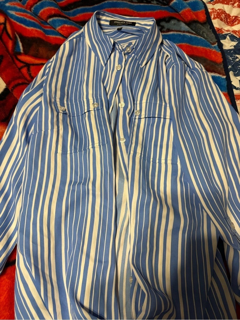 Jones New York Signature Striped Button Down Shirt in Blue & White Size Small